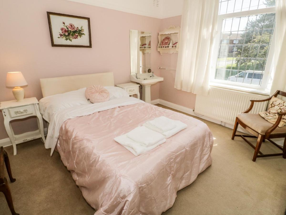 Villa Burwood Colwyn Bay Exterior foto